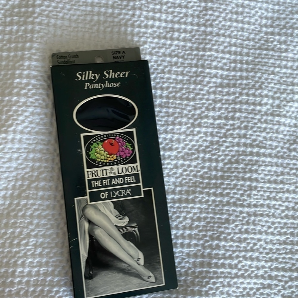 NWT Fruit of the Loom Silky Sheer Navy Pantyhose in size A​​​